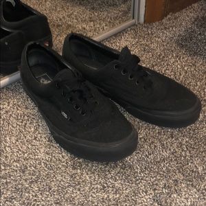 all black vans